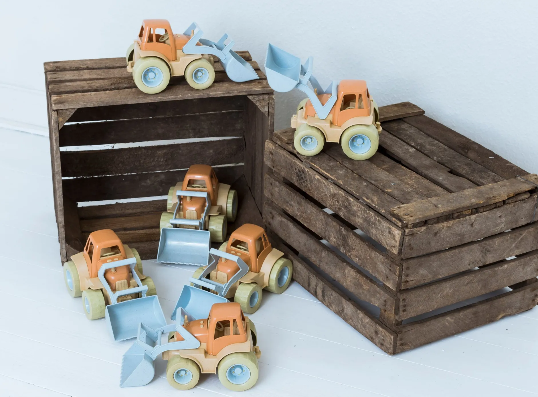 bio_tractors_with_grab_se_18.webp Dantoy Bio Tractors With Grab Set of 6