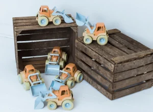 Dantoy Bio Tractors With Grab Set of 6