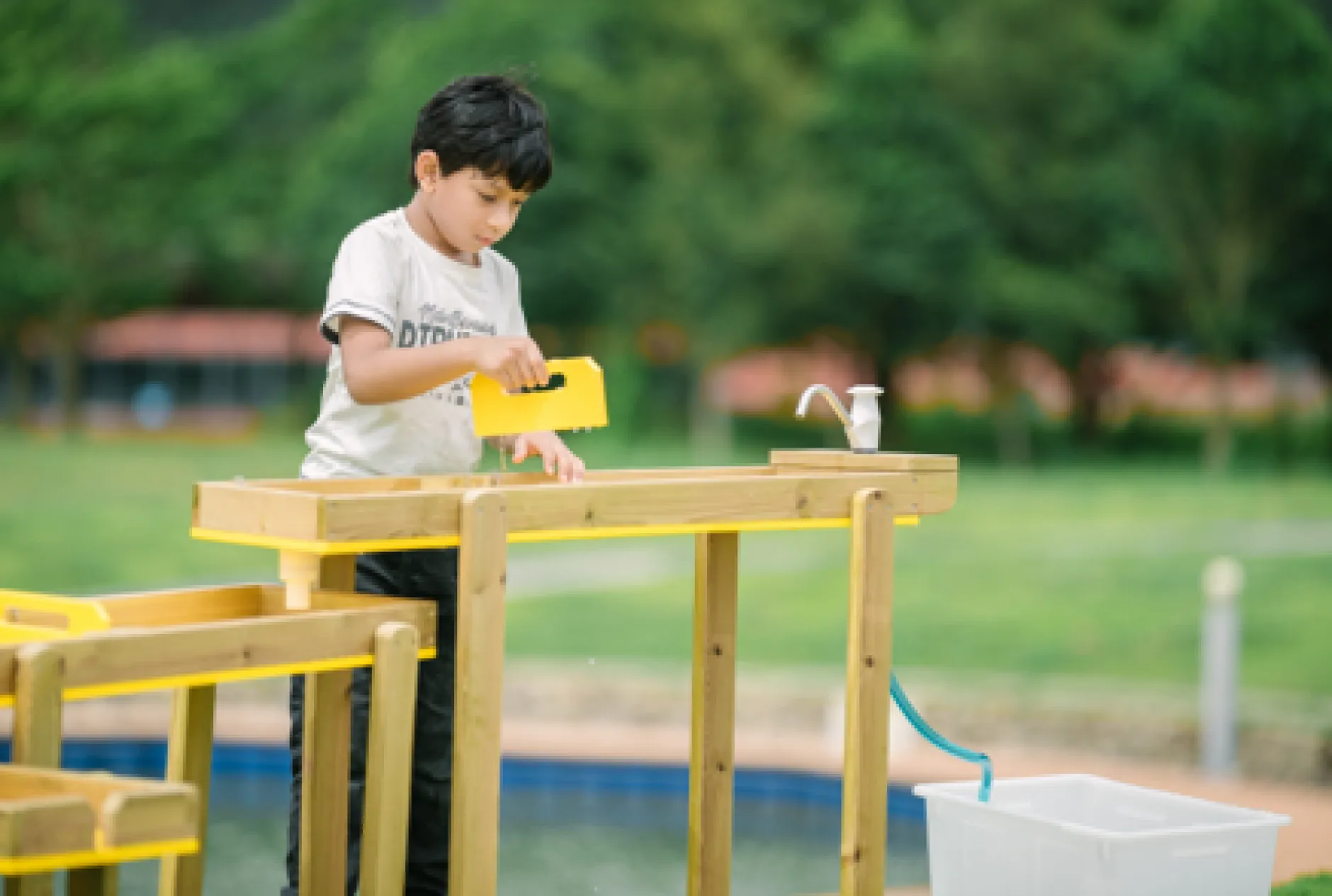 classic_world_discovery_w_3.webp Classic World Discovery Water Play Set