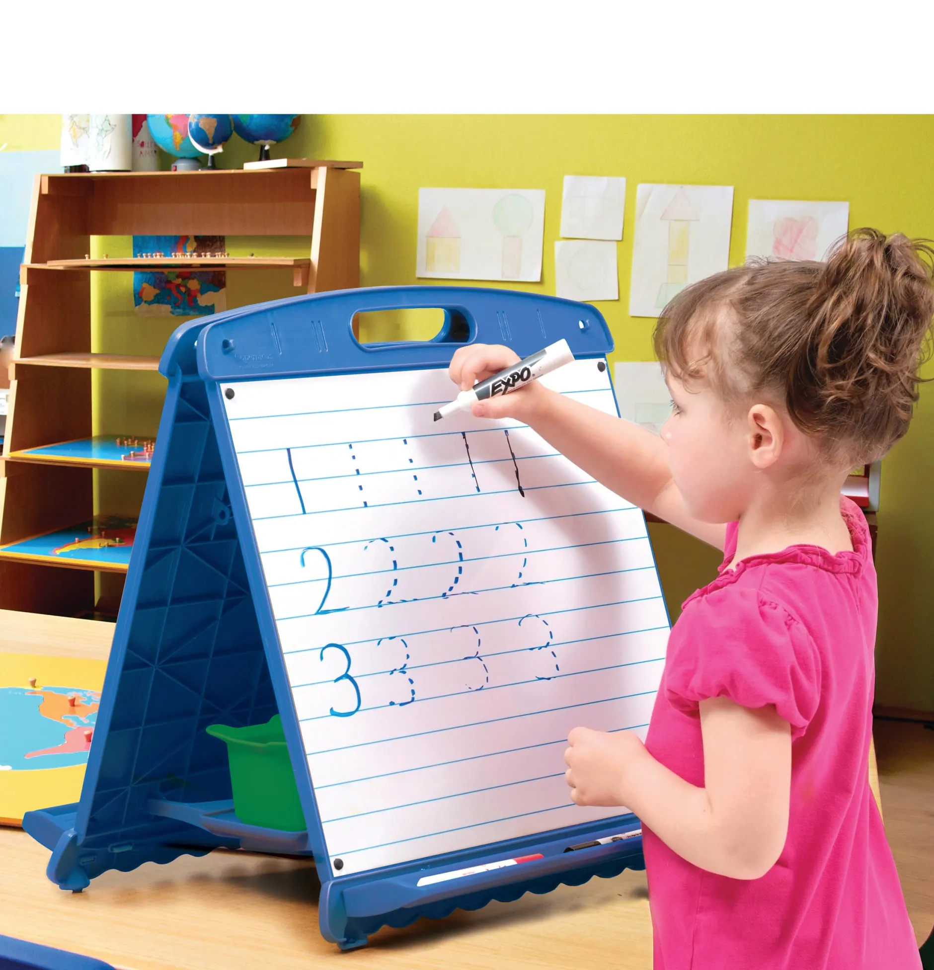 foldup_whiteboard_easel_3.webp Educational Toys Fold-up Whiteboard Easel