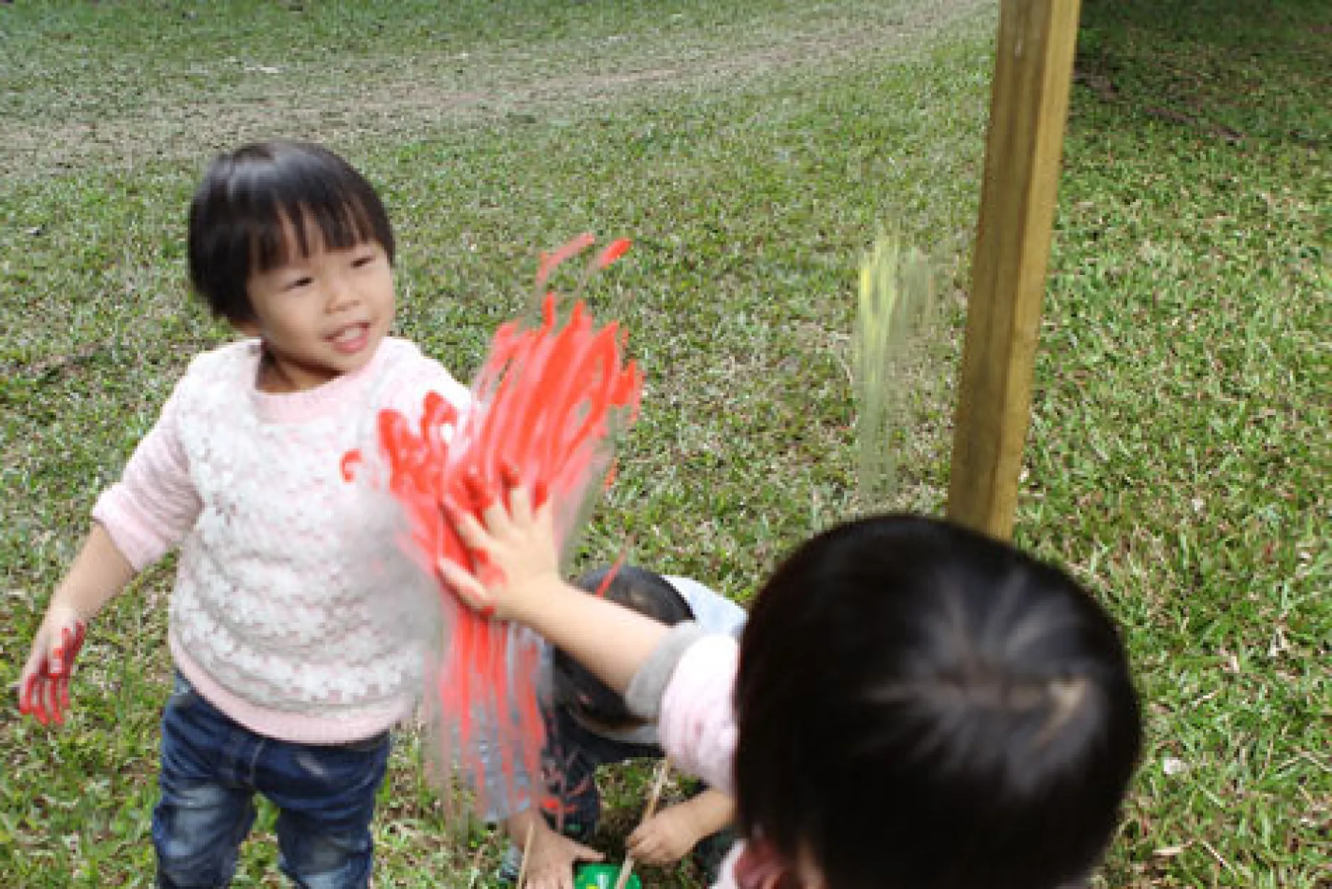 outdoor_painting_window_3.webp Educational Toys Outdoor Painting Window