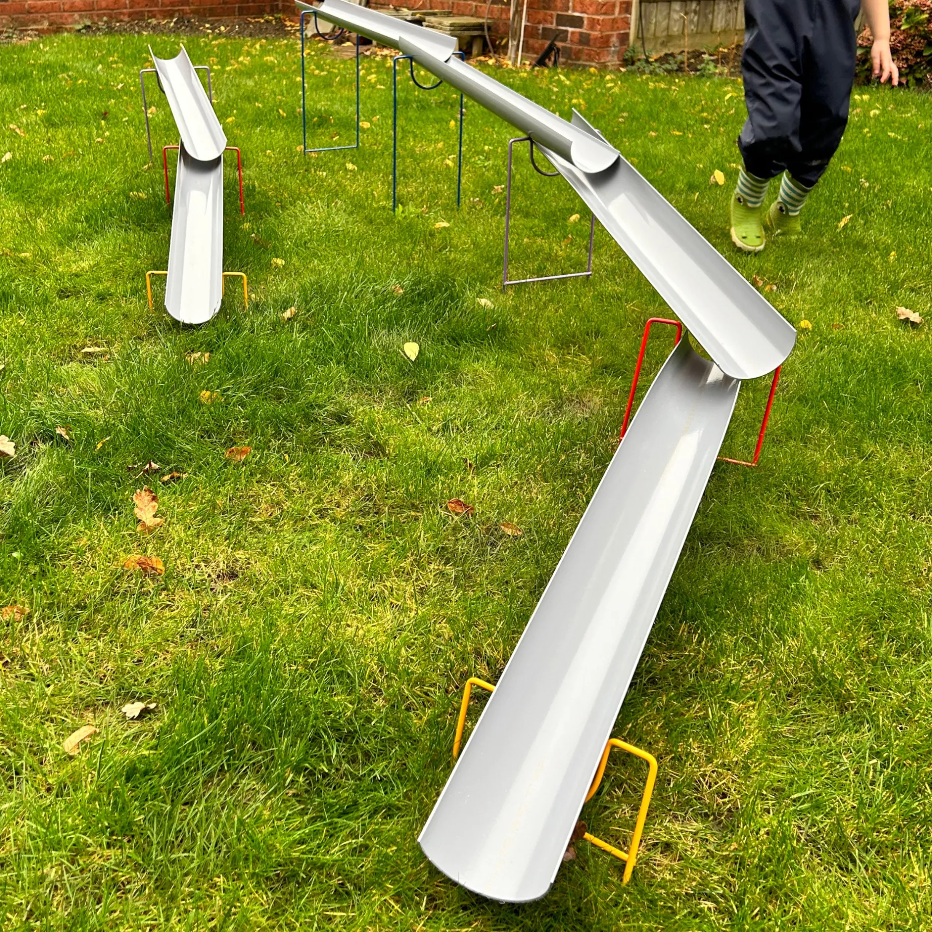 wire_channelling_stands___3.webp Educational Toys Wire Channelling Stands - Folded (Pack of 8)